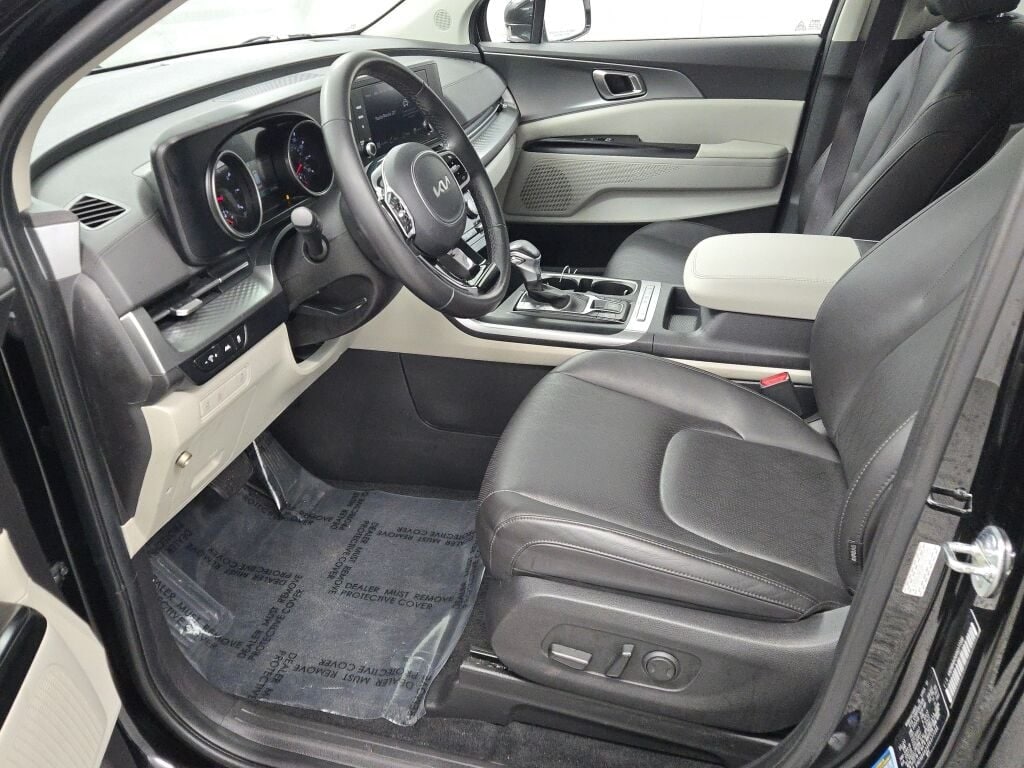 2024 KIA CARNIVAL - Image 25