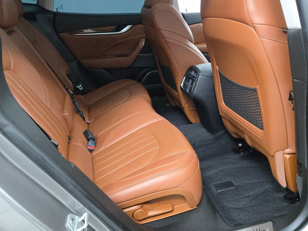 2021 MASERATI LEVANTE - Image 11