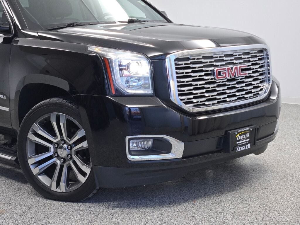 2020 GMC YUKON XL - Image 2