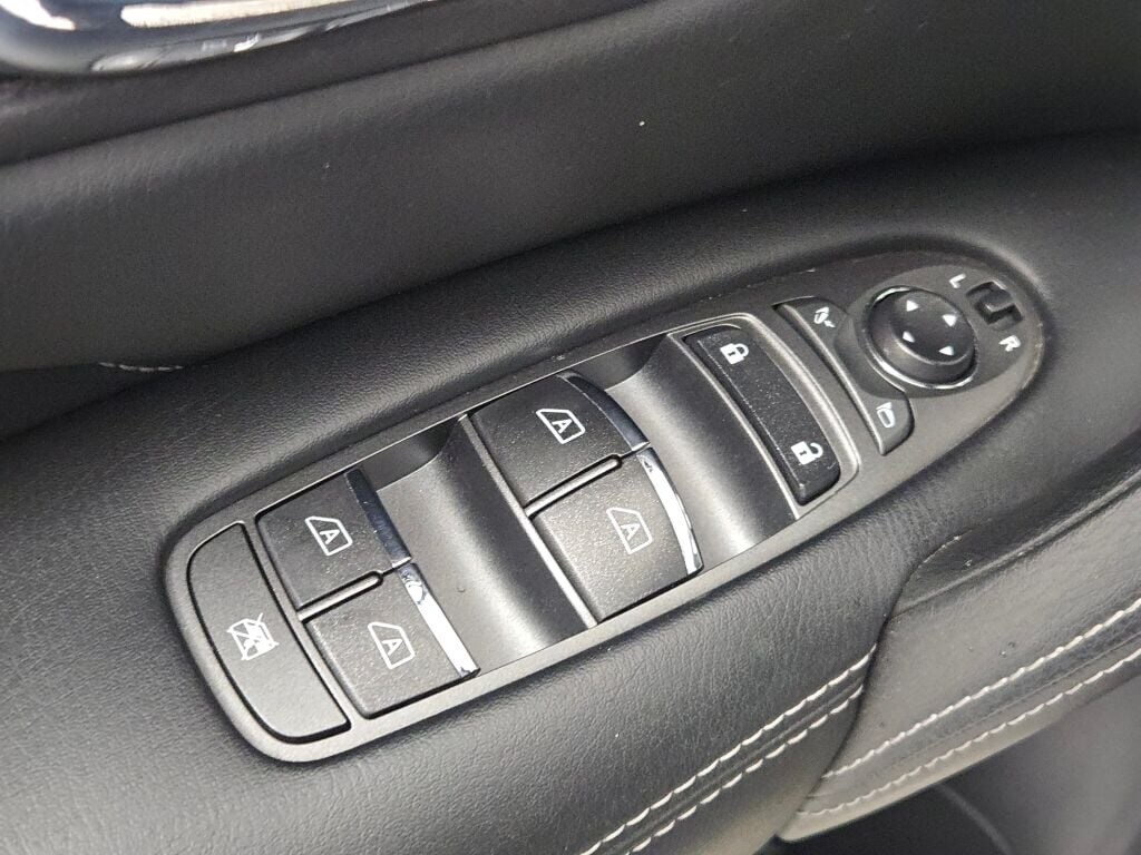 2021 INFINITI QX80 - Image 23