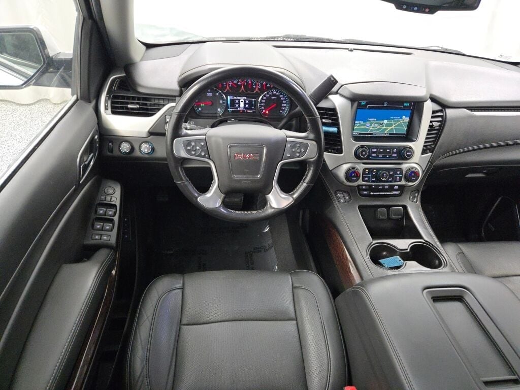 2019 GMC YUKON XL - Image 25
