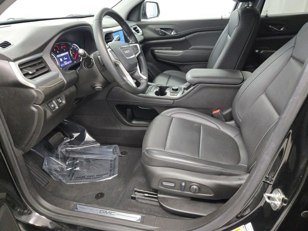 2023 GMC ACADIA - Image 27