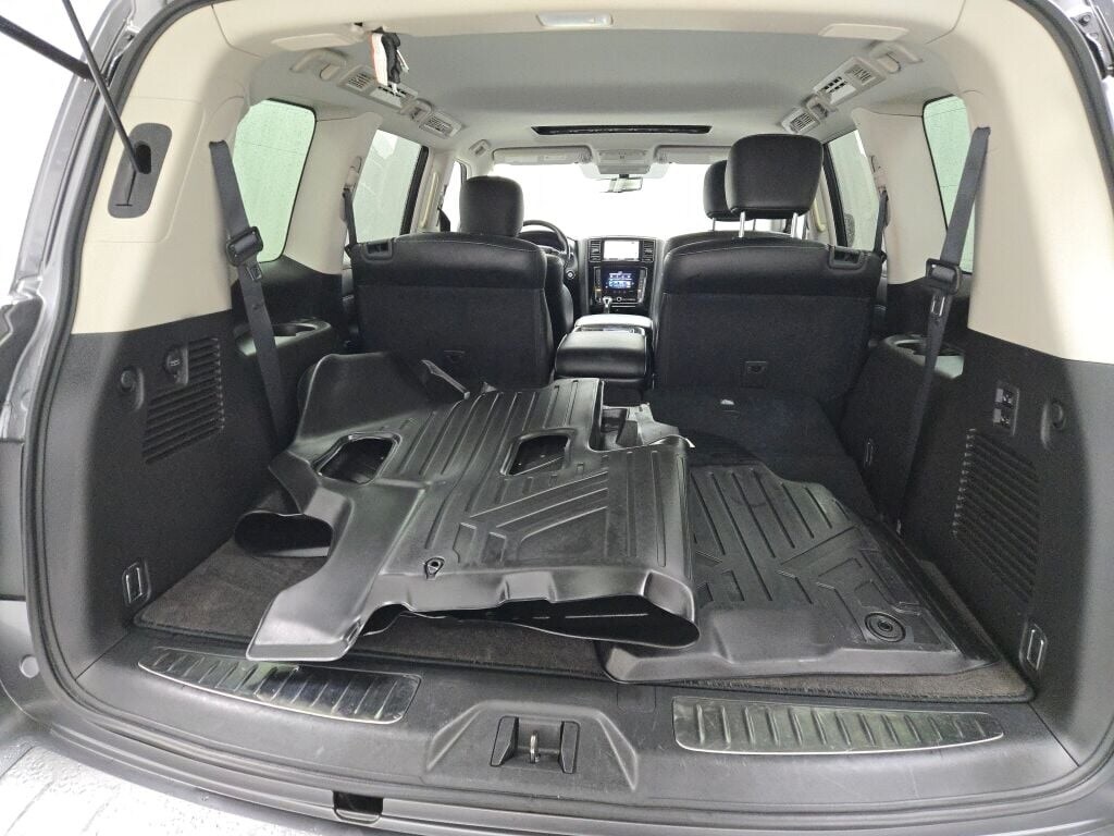 2021 INFINITI QX80 - Image 18