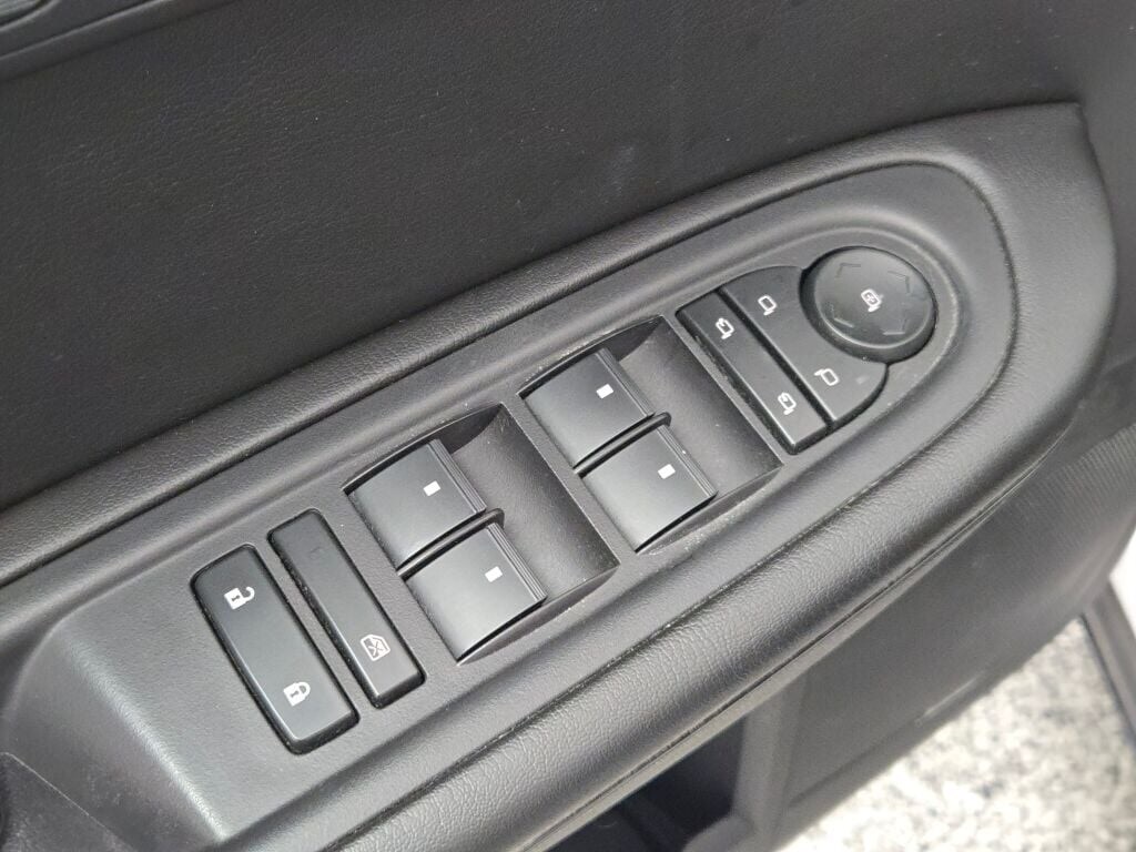 2017 GMC ACADIA - Image 24