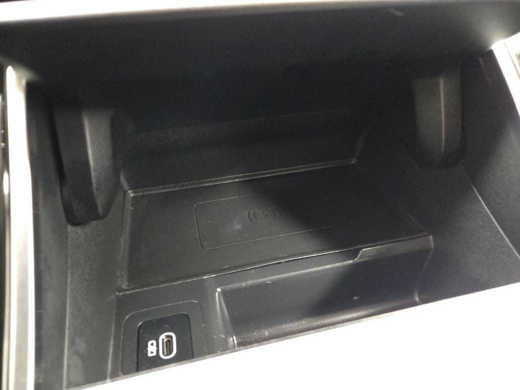 2024 LAND ROVER RANGE ROVER VELAR - Image 31