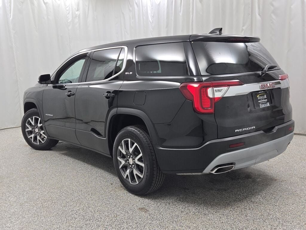 2023 GMC ACADIA - Image 15