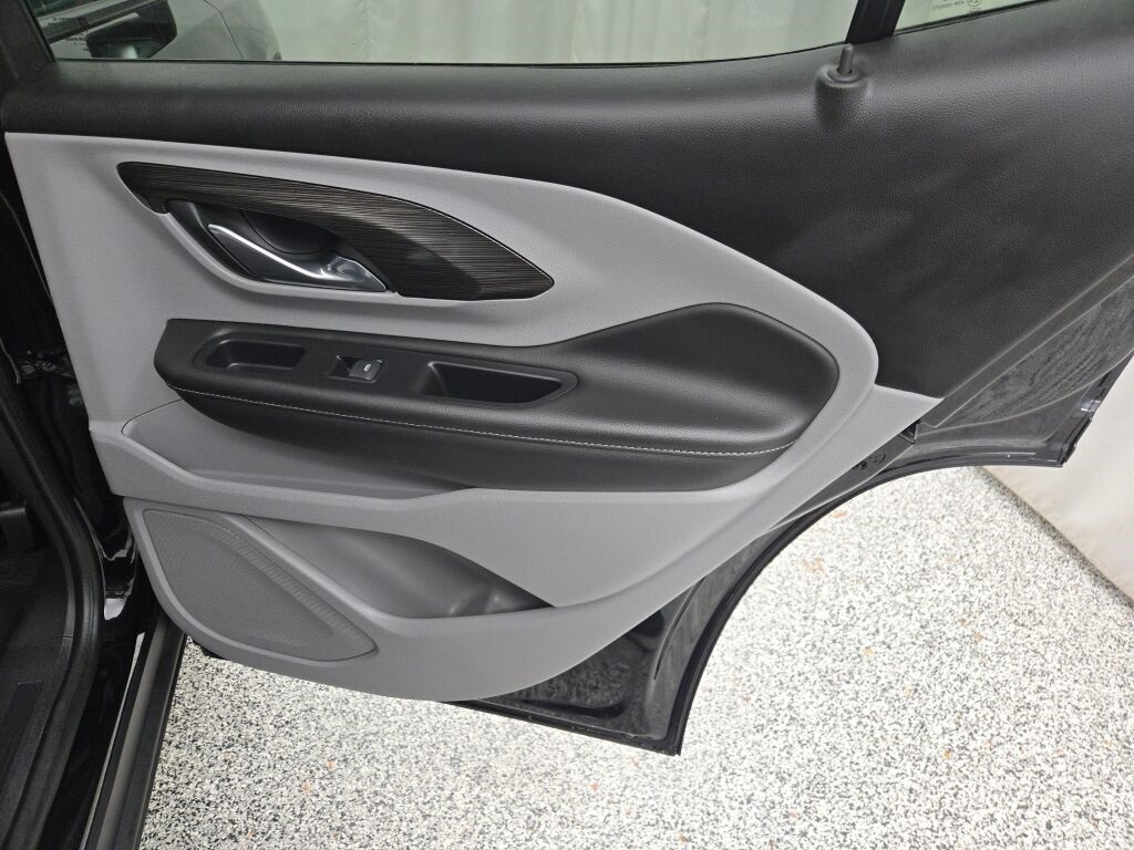 2024 GMC TERRAIN - Image 10