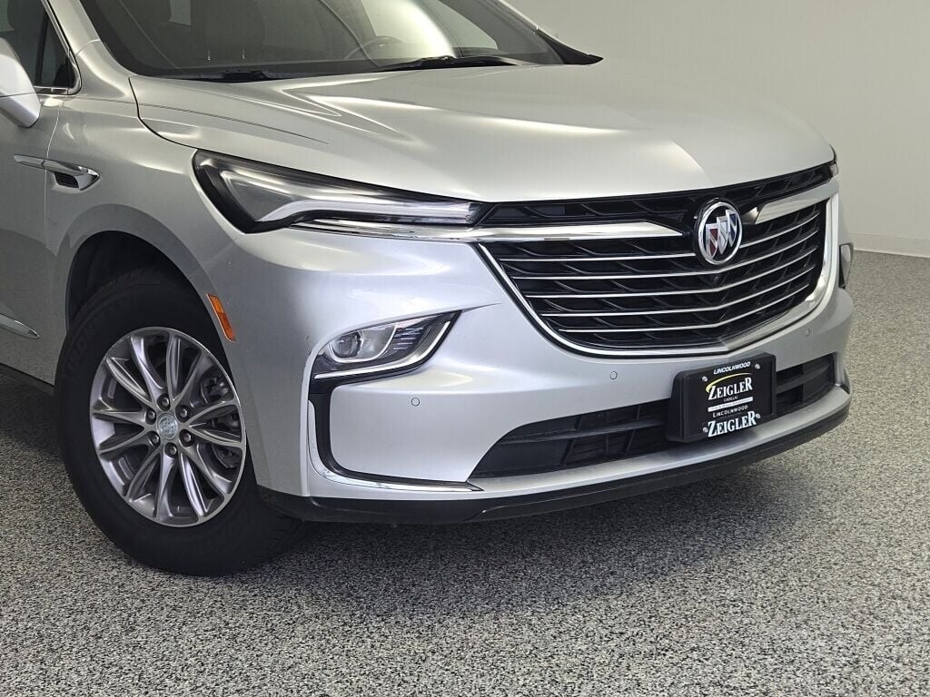 2022 Buick Enclave Premium photo 2