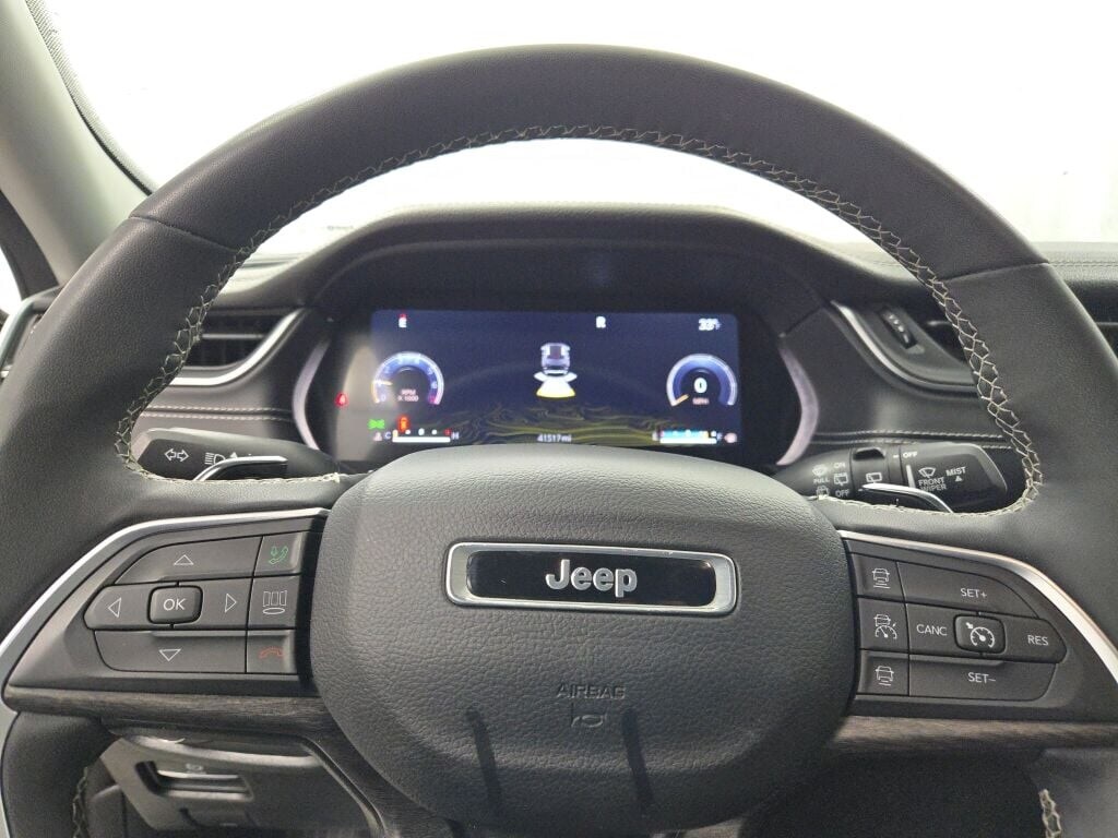 2024 JEEP GRAND CHEROKEE - Image 33
