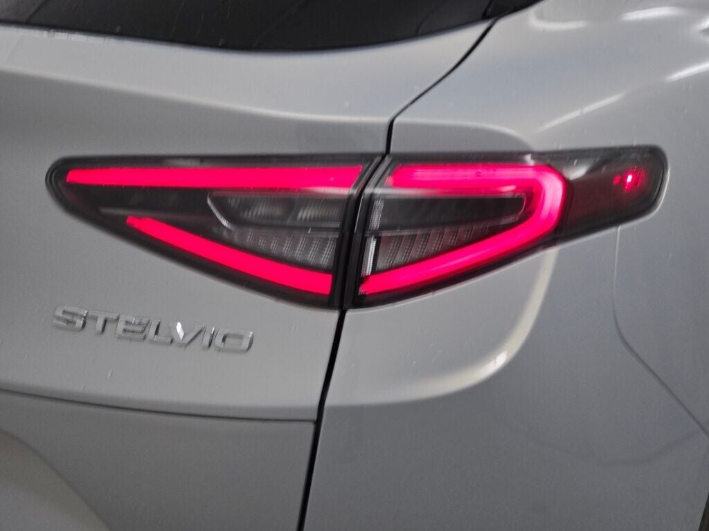 2024 ALFA ROMEO STELVIO - Image 13