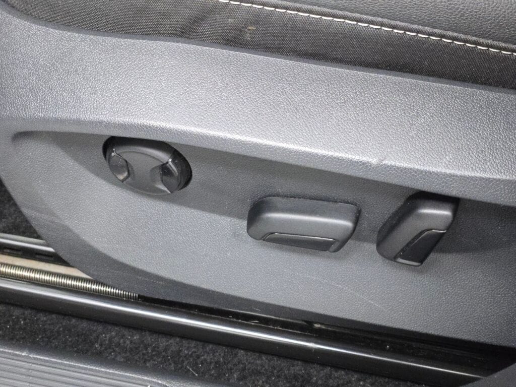 2024 VOLKSWAGEN TAOS - Image 26