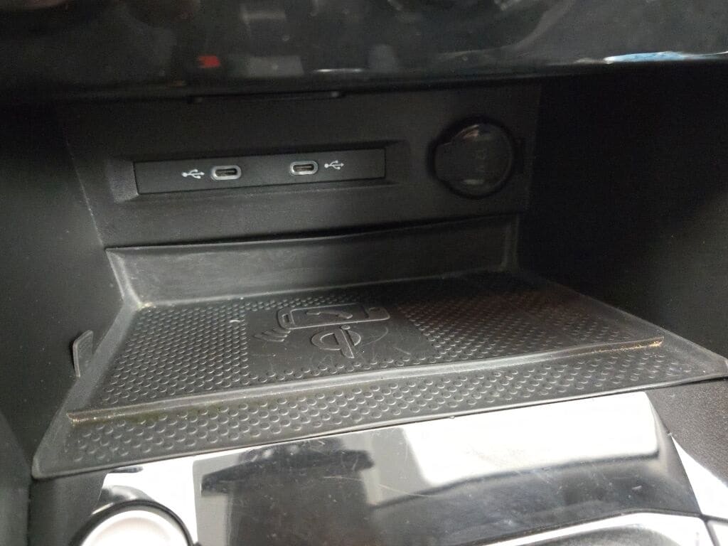 2024 VOLKSWAGEN TAOS - Image 29