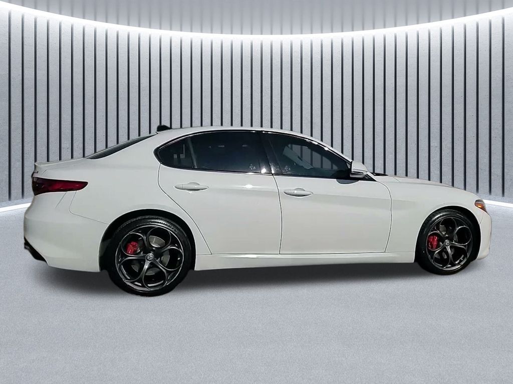 2019 ALFA ROMEO GIULIA (952) - Image 6