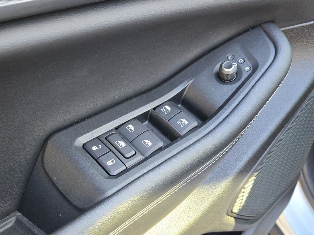 2023 JEEP GRAND CHEROKEE - Image 22