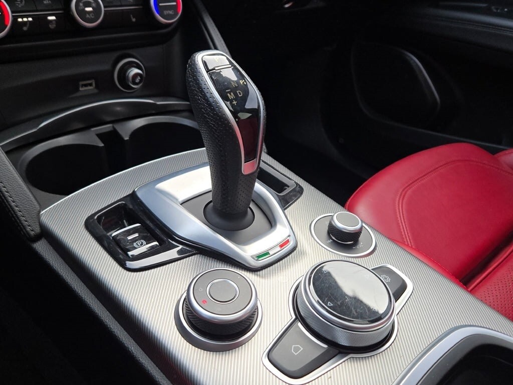 2022 ALFA ROMEO STELVIO - Image 26