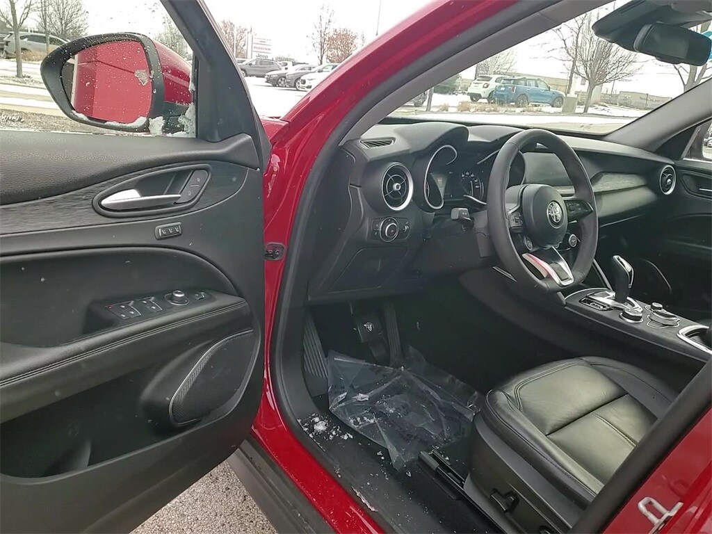 2020 ALFA ROMEO STELVIO - Image 9