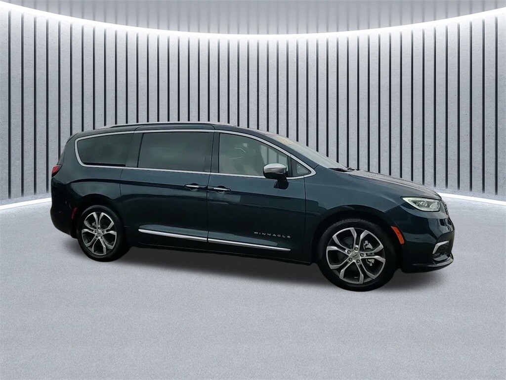 2024 CHRYSLER PACIFICA - Image 3