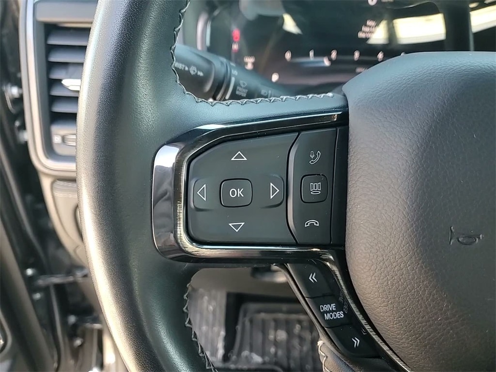 2025 RAM 1500 - Image 25