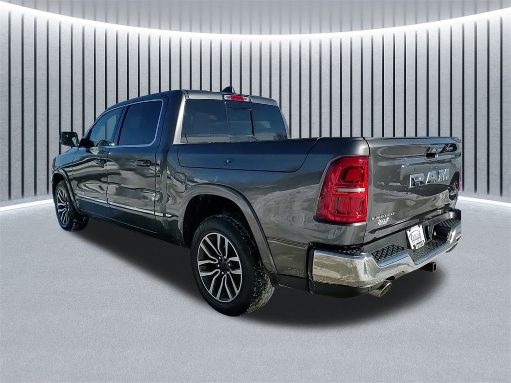 2025 RAM 1500 - Image 15