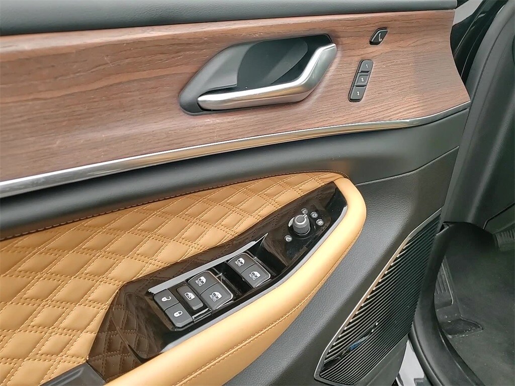 2022 JEEP GRAND CHEROKEE L - Image 10