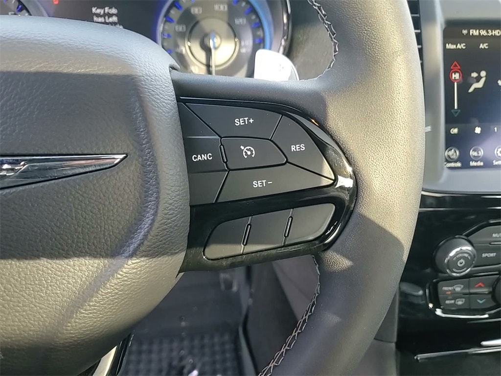 2023 CHRYSLER 300 - Image 28