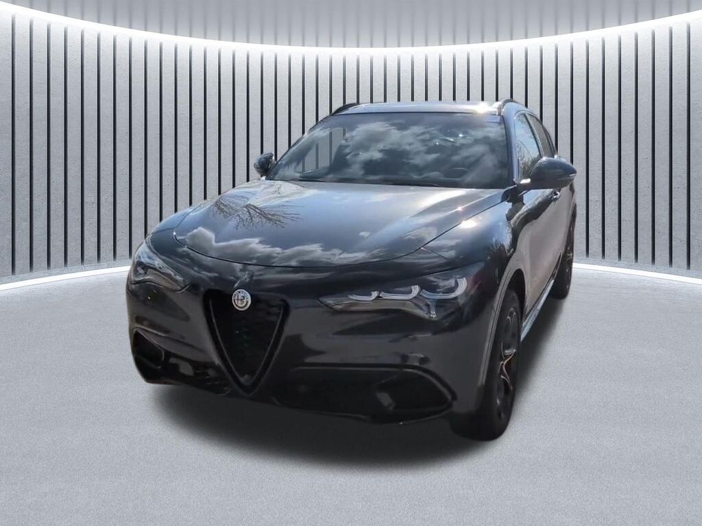 Used 2025 Alfa Romeo Stelvio Intensa SUV