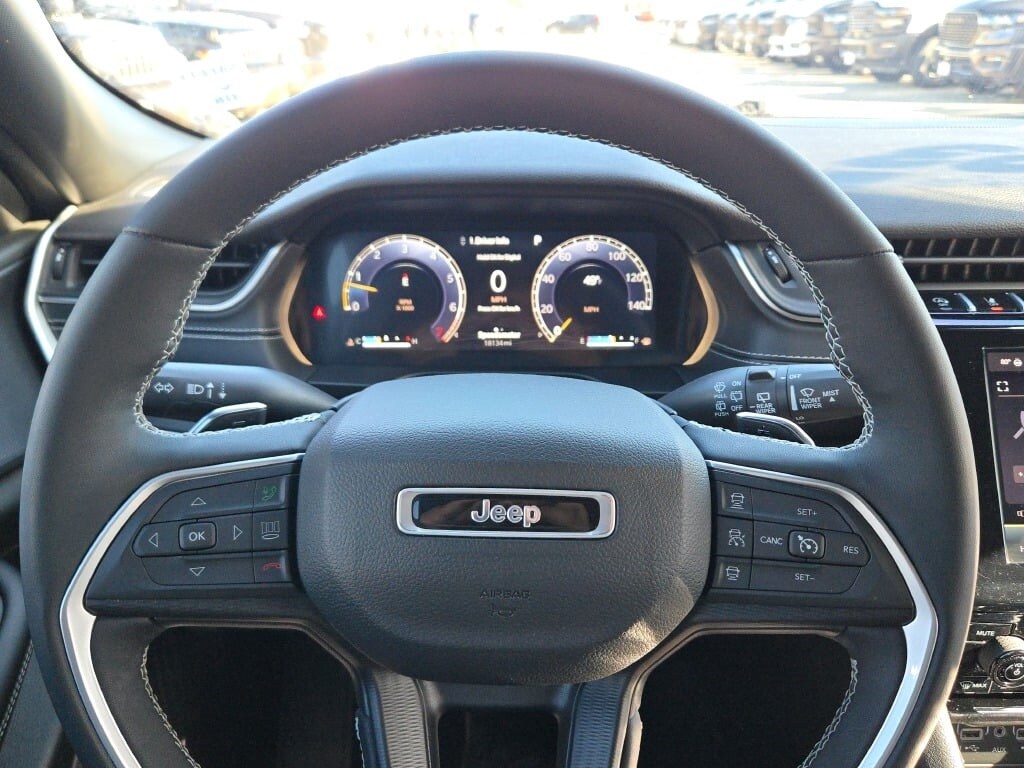 2023 JEEP GRAND CHEROKEE - Image 34