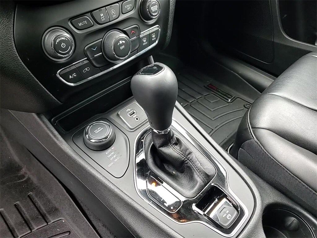 2021 JEEP CHEROKEE - Image 18