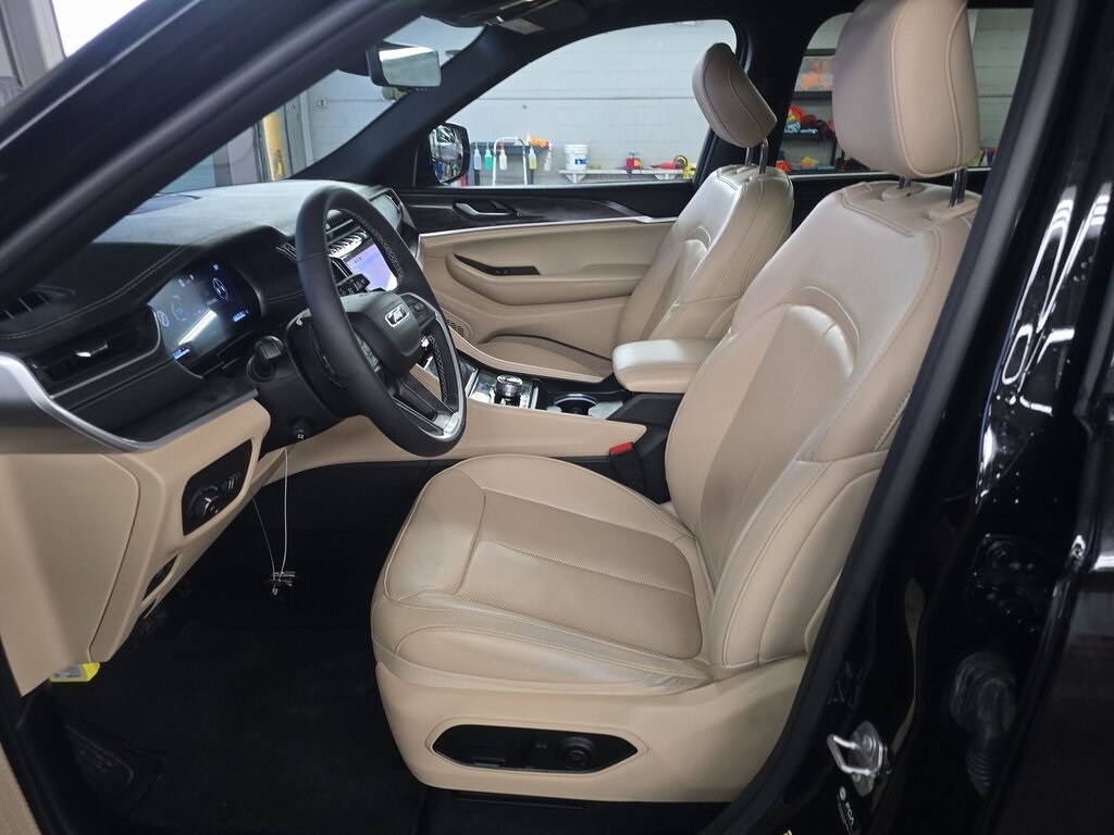 2025 JEEP GRAND CHEROKEE L - Image 6