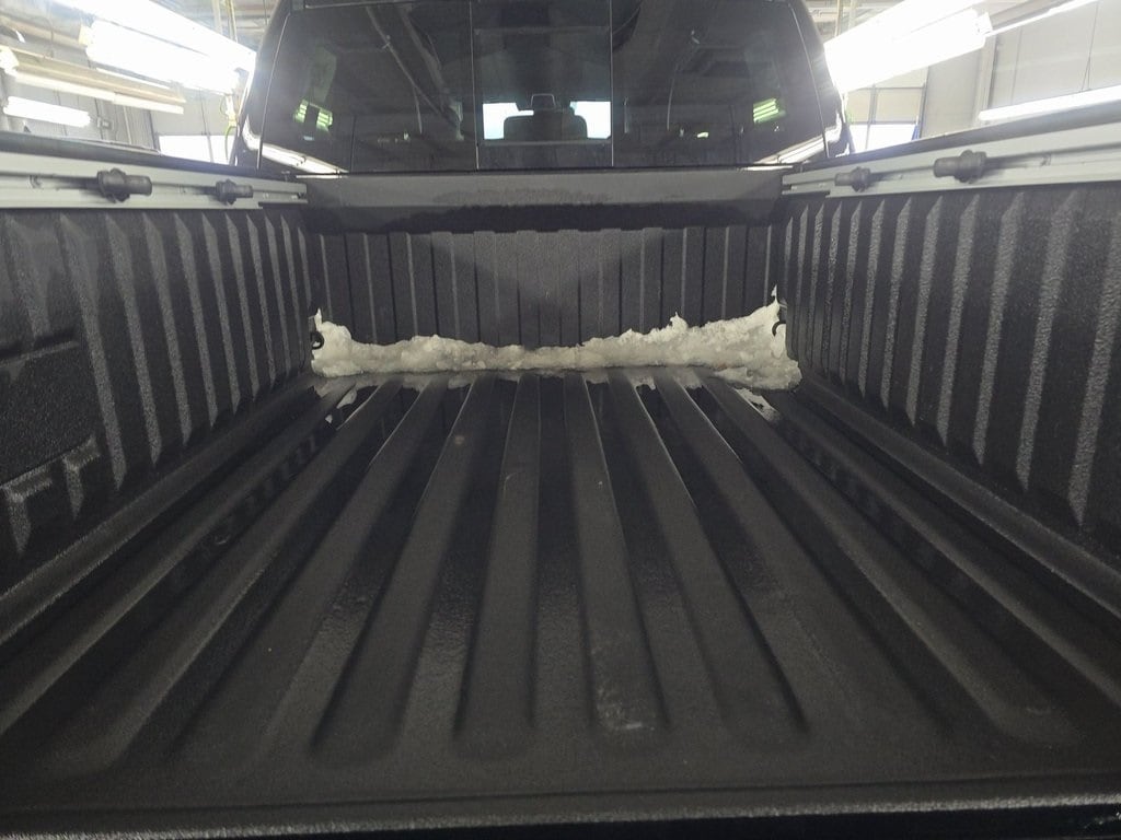 2025 RAM 1500 - Image 9