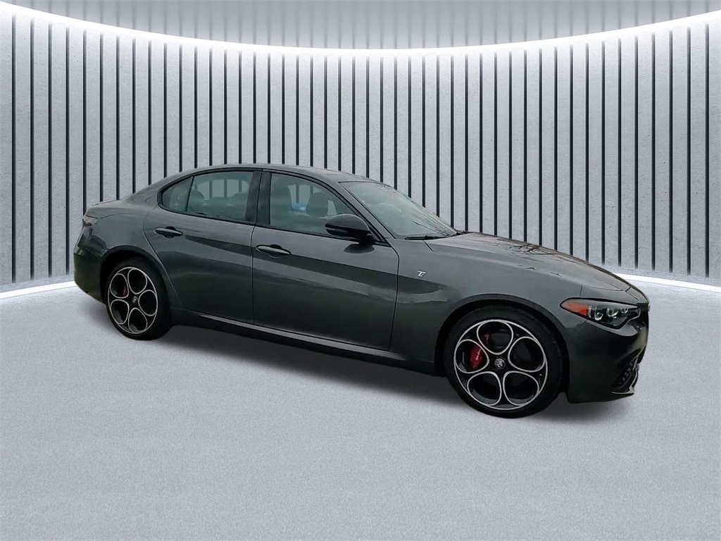 2024 ALFA ROMEO GIULIA (952) - Image 3