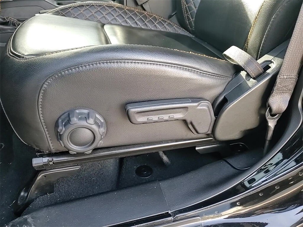 2022 JEEP WRANGLER - Image 11