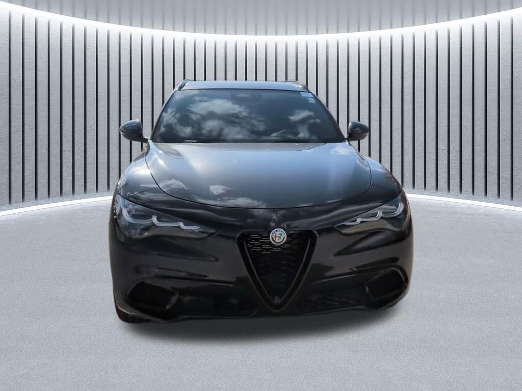 Used 2025 Alfa Romeo Stelvio Intensa SUV