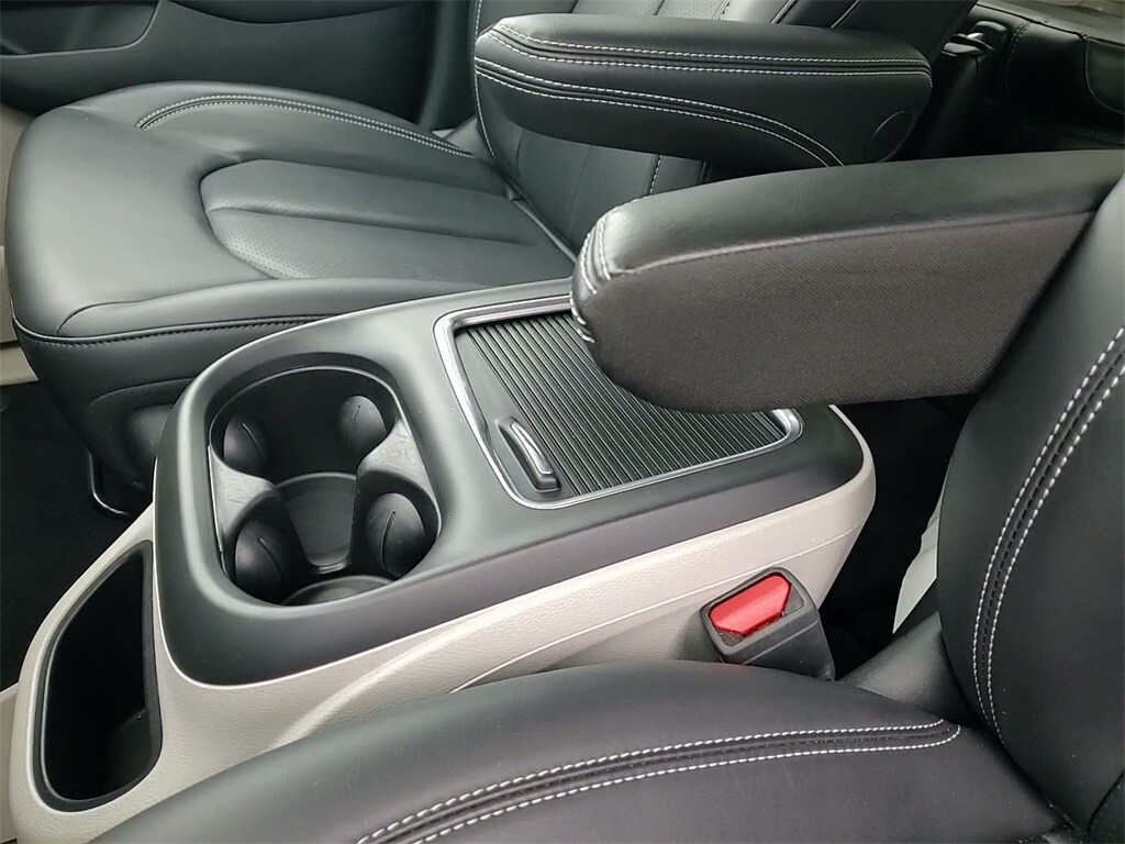 2023 CHRYSLER PACIFICA - Image 31