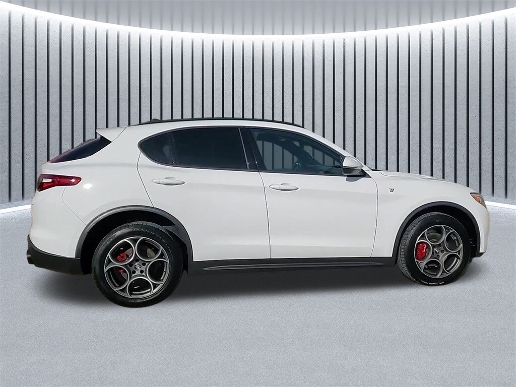 2022 ALFA ROMEO STELVIO - Image 2