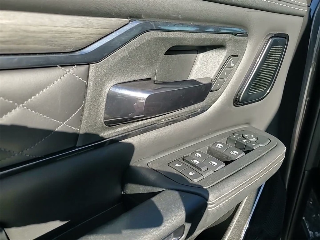 2025 RAM 1500 - Image 21