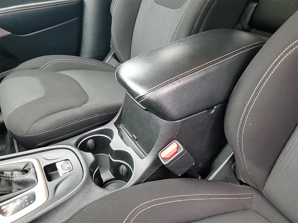 2017 JEEP CHEROKEE - Image 18