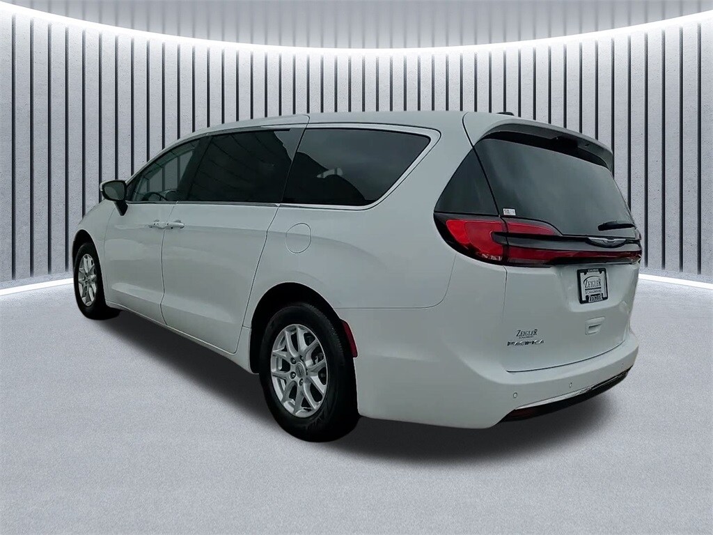 2023 CHRYSLER PACIFICA - Image 13