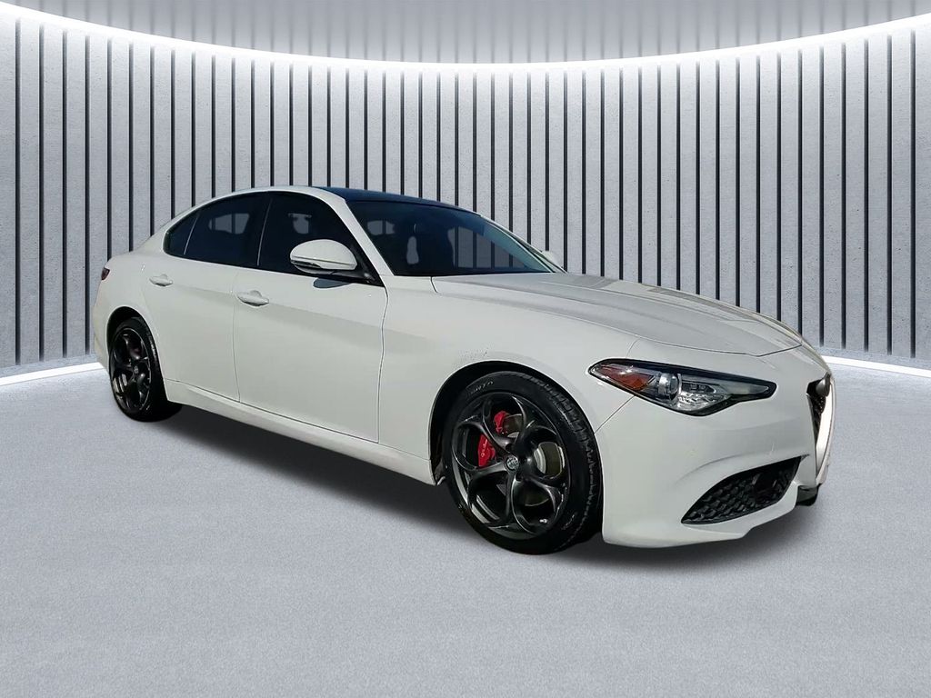 2019 ALFA ROMEO GIULIA (952) - Image 1