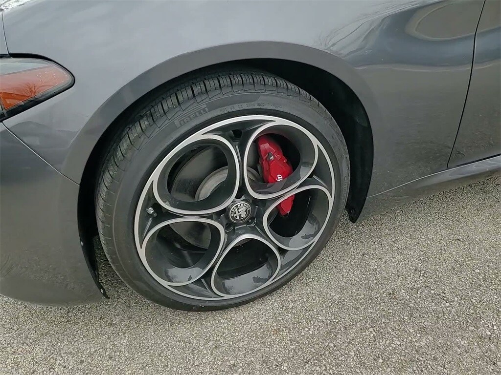 2024 ALFA ROMEO GIULIA (952) - Image 16