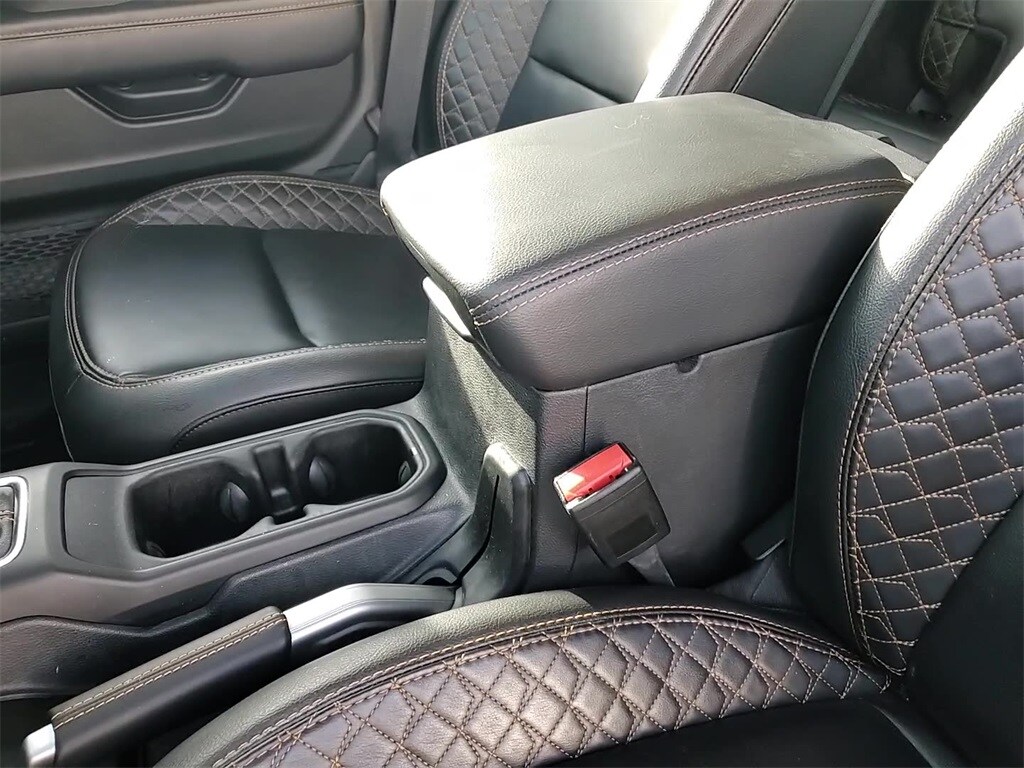 2022 JEEP WRANGLER - Image 18