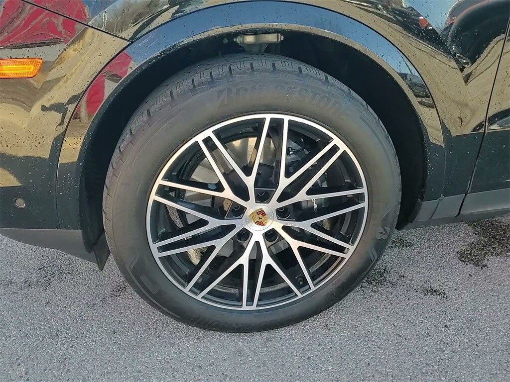 2024 PORSCHE CAYENNE - Image 18