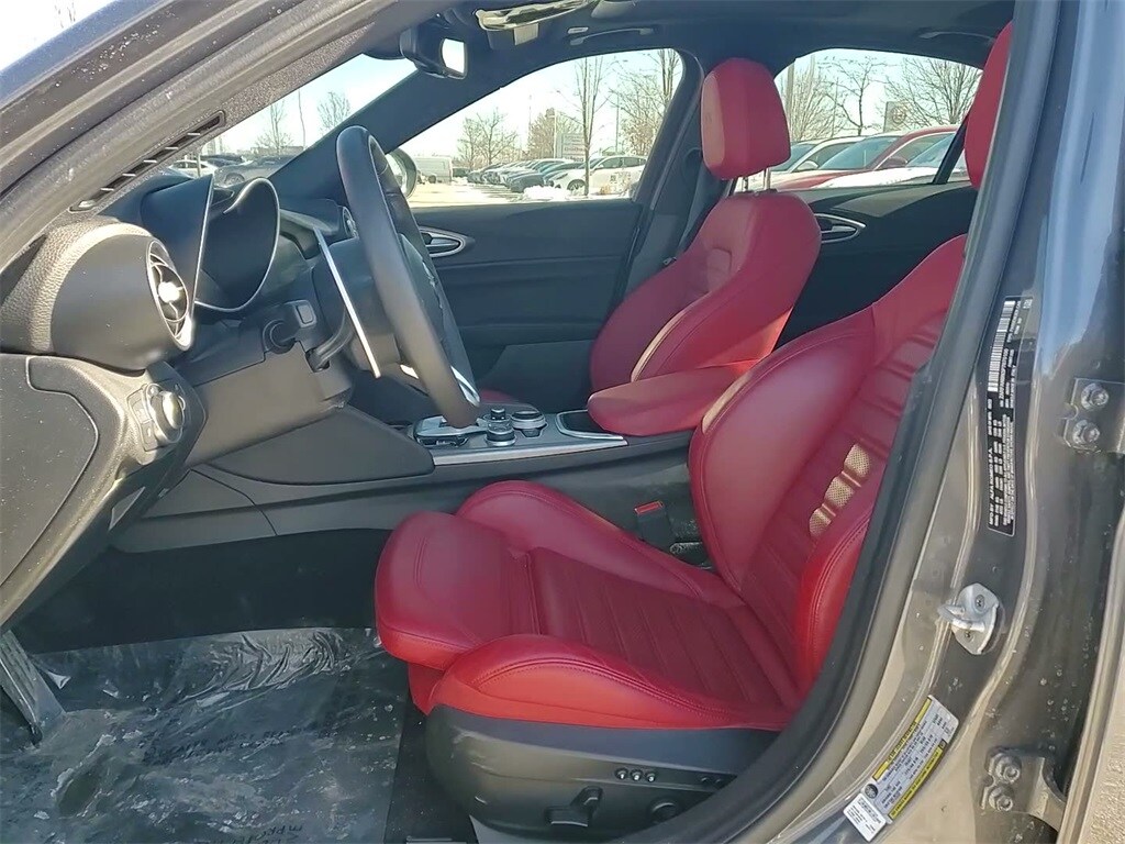 2023 ALFA ROMEO GIULIA (952) - Image 21