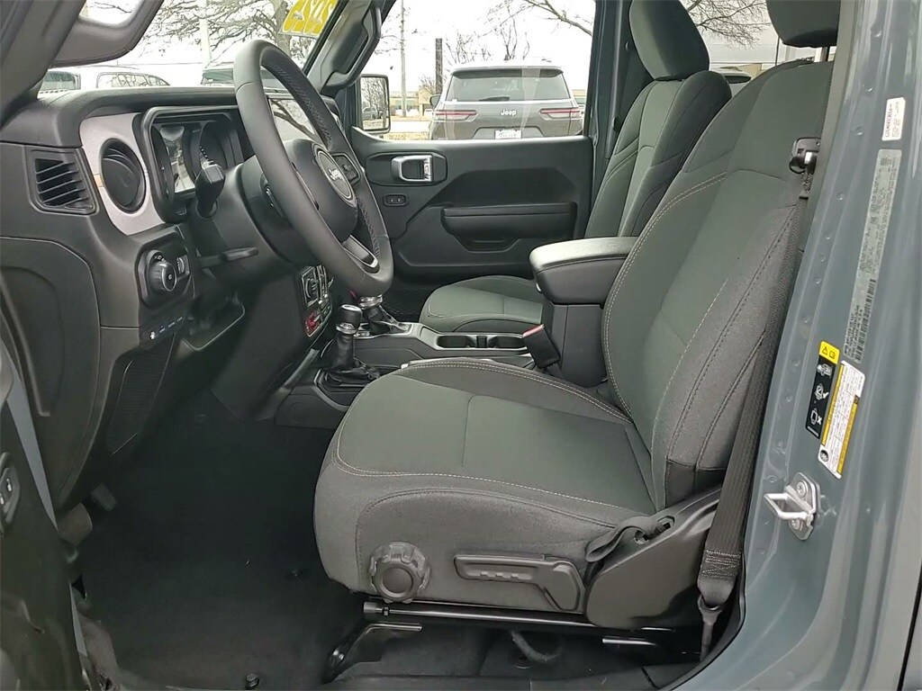 2025 JEEP WRANGLER - Image 23