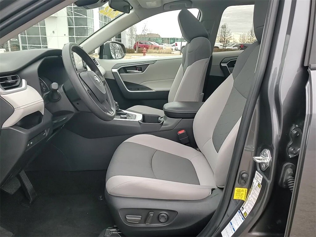 2022 TOYOTA RAV4 - Image 12