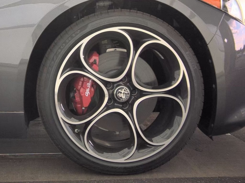 2024 ALFA ROMEO GIULIA (952) - Image 6