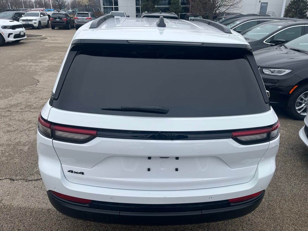 2023 JEEP GRAND CHEROKEE - Image 4