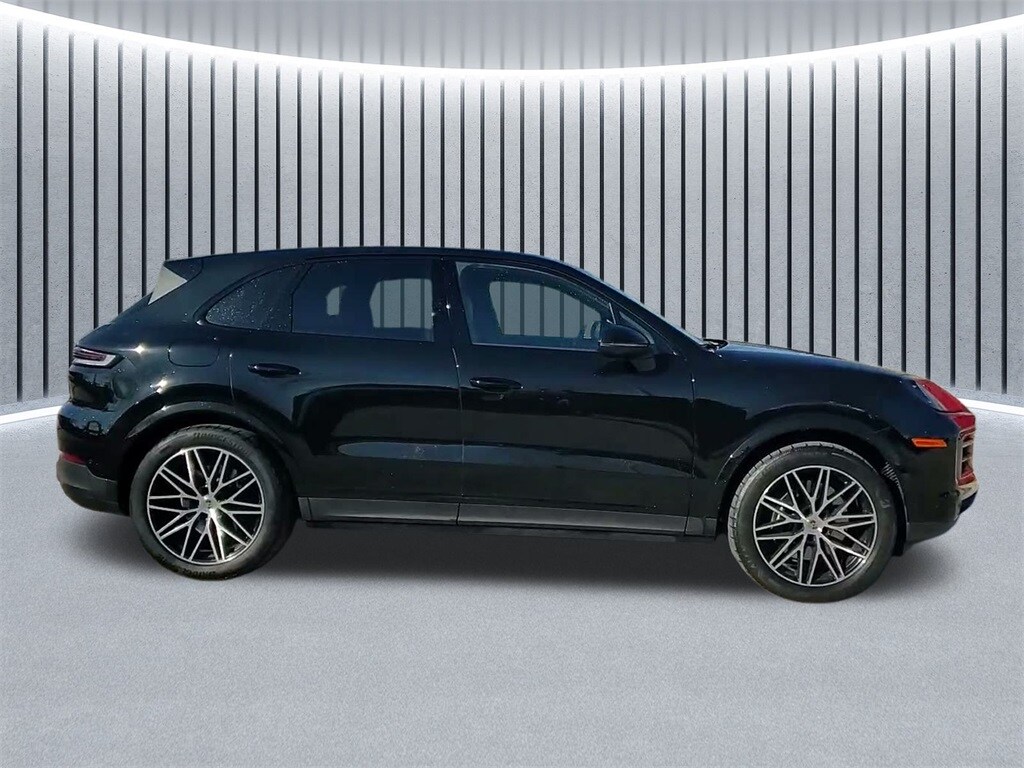 2024 PORSCHE CAYENNE - Image 4