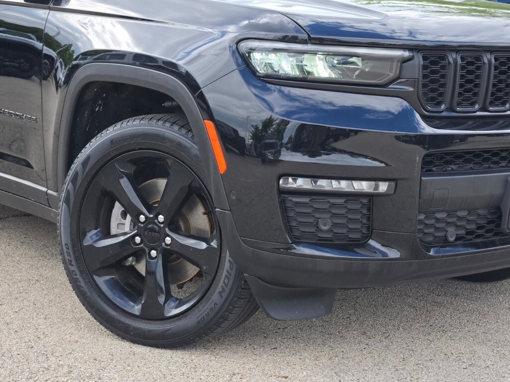 2022 Jeep Grand Cherokee Limited photo 2