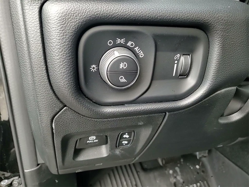 2022 RAM 1500 - Image 23